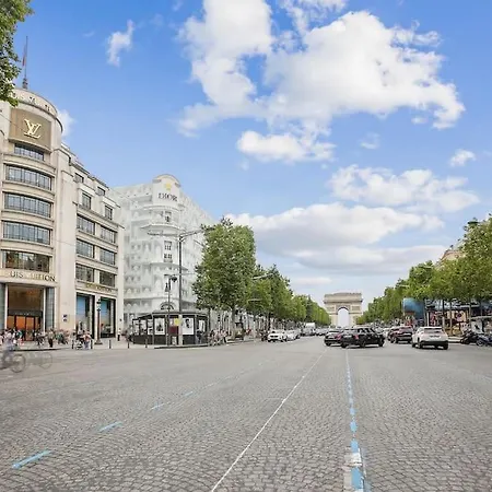 Luxury French Style: Champs-elysees Paris